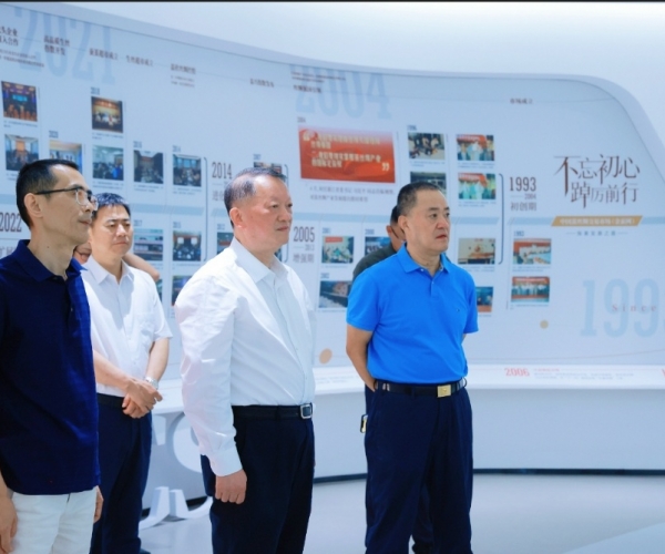 ?陈利多主席带队调研w66集团丝绸，赋能丝绸经典产业?