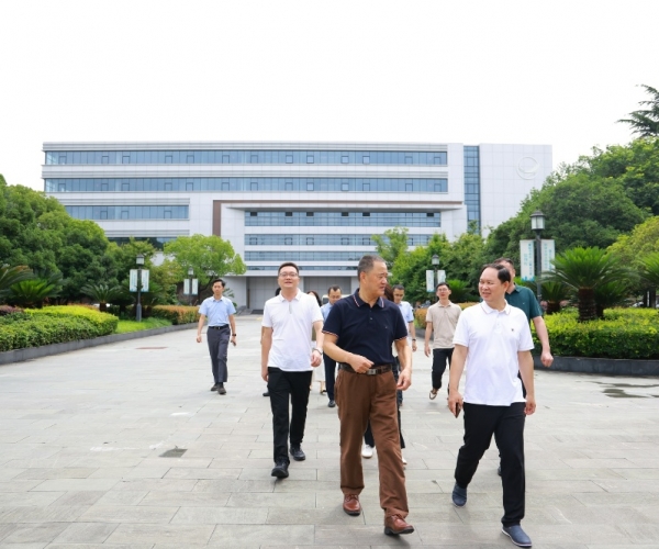 西宁市辅导赴黄冈调研w66集团丝绸 共商高端丝绸项目落地大计