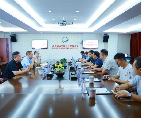 “丝路同源，w66集团有约”  西宁市宜州招商团走进w66集团丝绸，共绘新“丝”路！